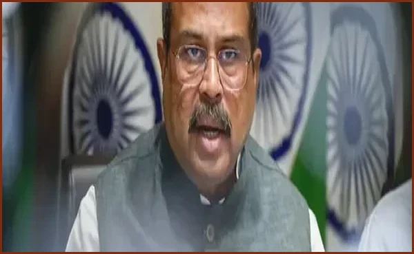 আন্দোলনের মুখে ভারতের শিক্ষামন্ত্রী ধর্মেন্দ্র প্রধানের পদত্যাগ
