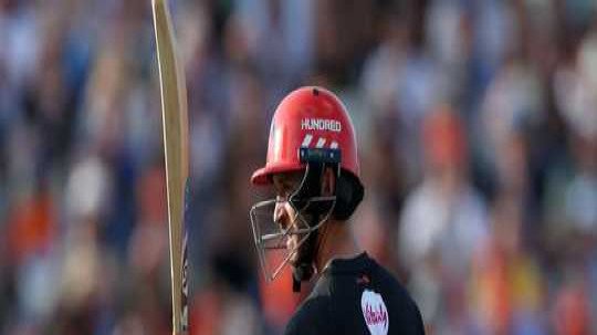ছক্কার লড়াইয়ে ট্রেন্ট রকেটসকে হারিয়ে জয় পেল বার্মিংহাম ফিনিক্স