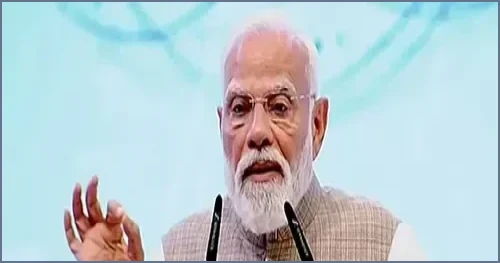 দিল্লিতে শিক্ষার্থীদের আন্দোলনে মোদির বার্তা, প্রশ্নফাঁস নিয়ে ফাস্ট ট্র্যাক আদালত