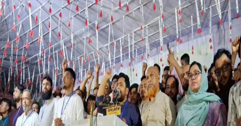 বাংলাদেশে নতুন স্বৈরাচারের ঠাঁই নেই: নাহিদ ইসলাম