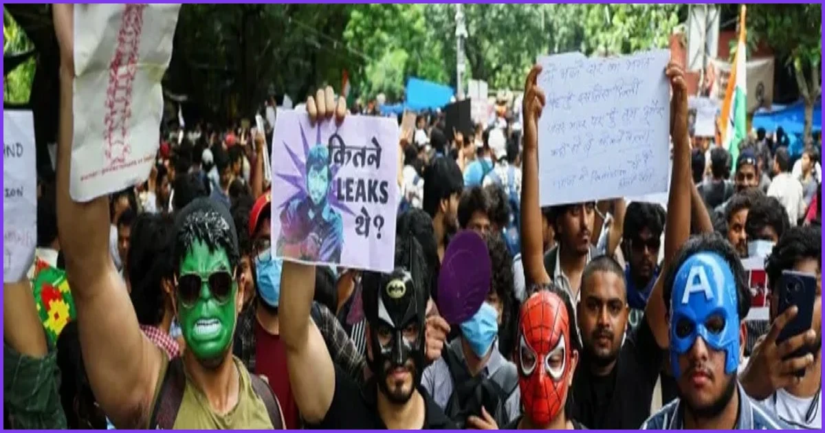 মোদি সরকারের বিরুদ্ধে তরুণদের বড় অস্ত্র এখন সোশ্যাল মিডিয়া