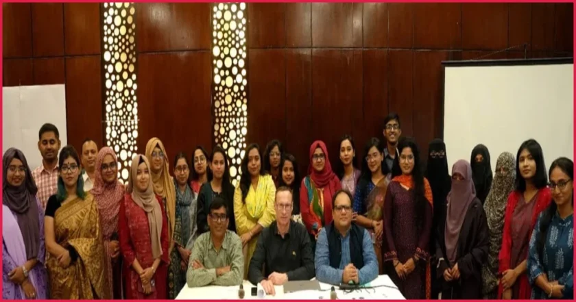 রাজনৈতিক বয়ানকে সামাজিক মূল্যবোধের সাথে সঙ্গতিপূর্ণ করার তাগিদ