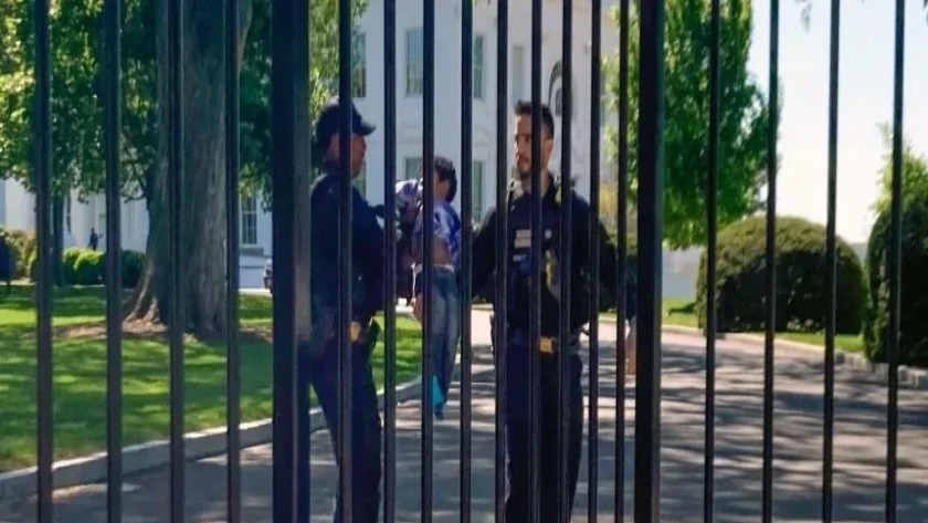 হোয়াইট হাউসের নিরাপত্তা বেষ্টনী গলে ভেতরে ঢুকল হামাগুড়ি দেওয়া শিশু