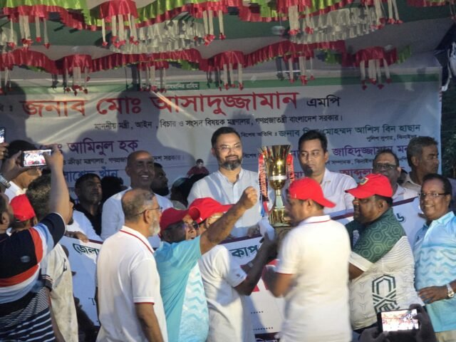 ‘খেলাধুলায় মাদকমুক্ত সমাজ, তৃণমূল থেকে প্রতিভা খুঁজতে চাই’: আমিনুল হক