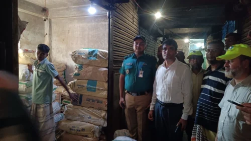 রাজধানীতে ডিএসসিসির যৌথ অভিযান, নিষিদ্ধ পলিথিন জব্দ
