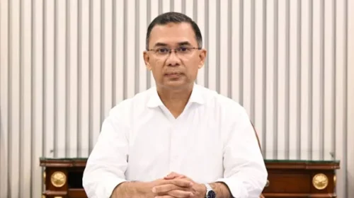 প্যারিসে ছুরিকাঘাতে তিন নারী আহত: সন্দেহভাজন হামলাকারী আটক