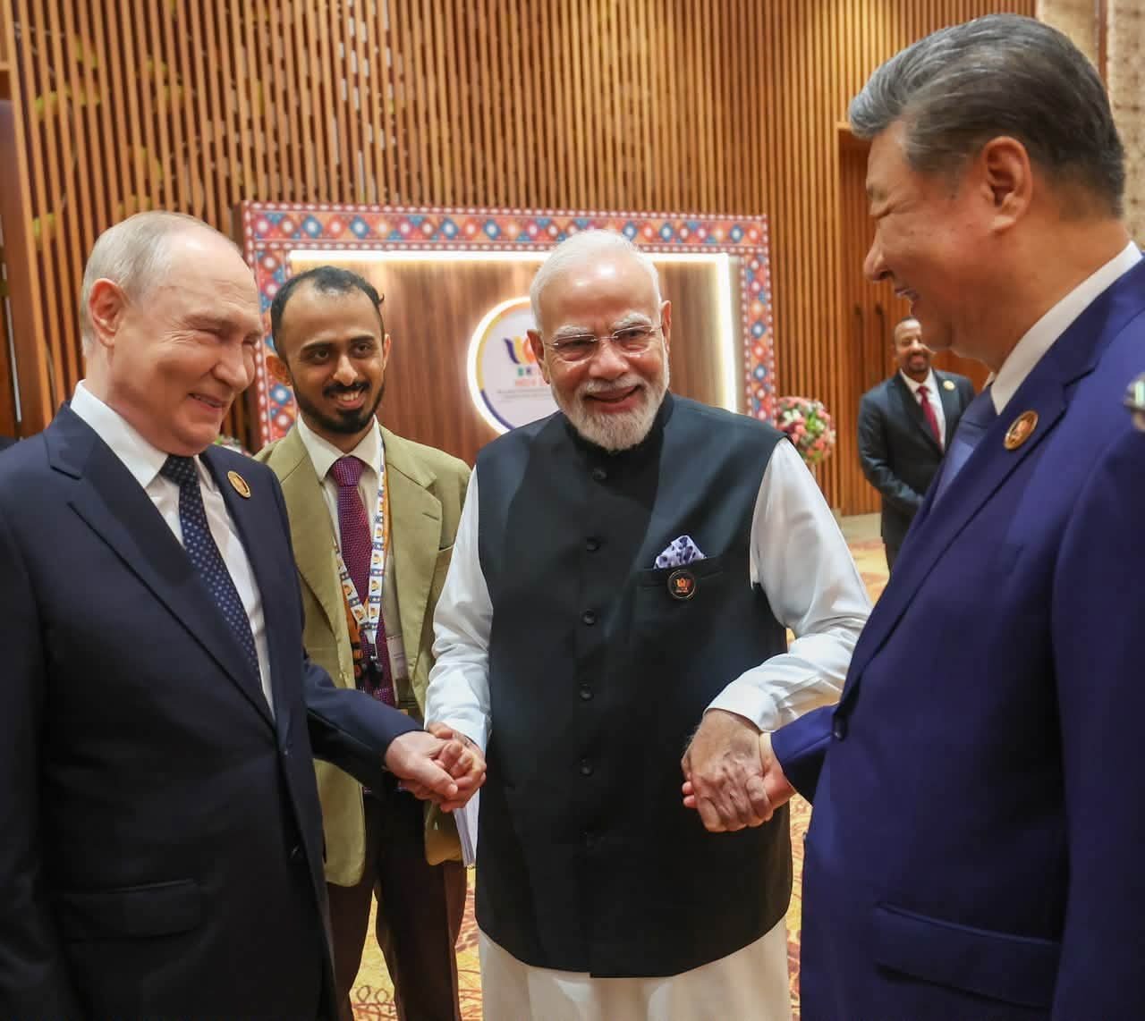 ব্রিকস কারো বিরুদ্ধে নয়: মোদি