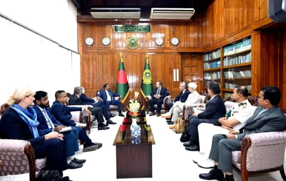 স্পিকার হাফিজ উদ্দিন আহমদের সঙ্গে জার্মান সংসদীয় প্রতিনিধিদলের সৌজন্য সাক্ষাৎ