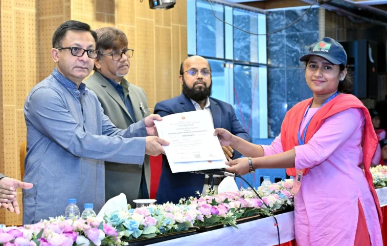 ‘কারিগরি দক্ষতা কোনো অংশেই উচ্চশিক্ষার চেয়ে কম মর্যাদার নয়’: শিল্পমন্ত্রী