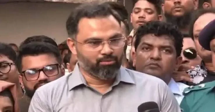 মিরপুরে রাড্ডা এমসিএইচ এফপিতে ভাঙচুরের স্থান পরিদর্শন করলেন আমিনুল হক