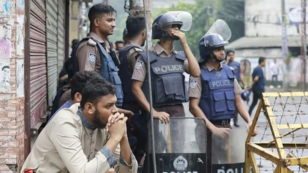 কেন নিয়ন্ত্রণে আসছে না দেশের আইনশৃঙ্খলা?