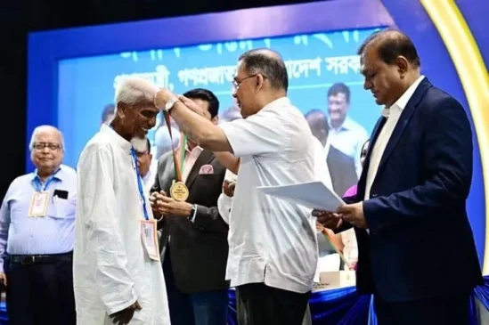 বিশ্ব শিক্ষক দিবসে ১০২ জন গুণী শিক্ষককে সম্মাননা দিল সরকার