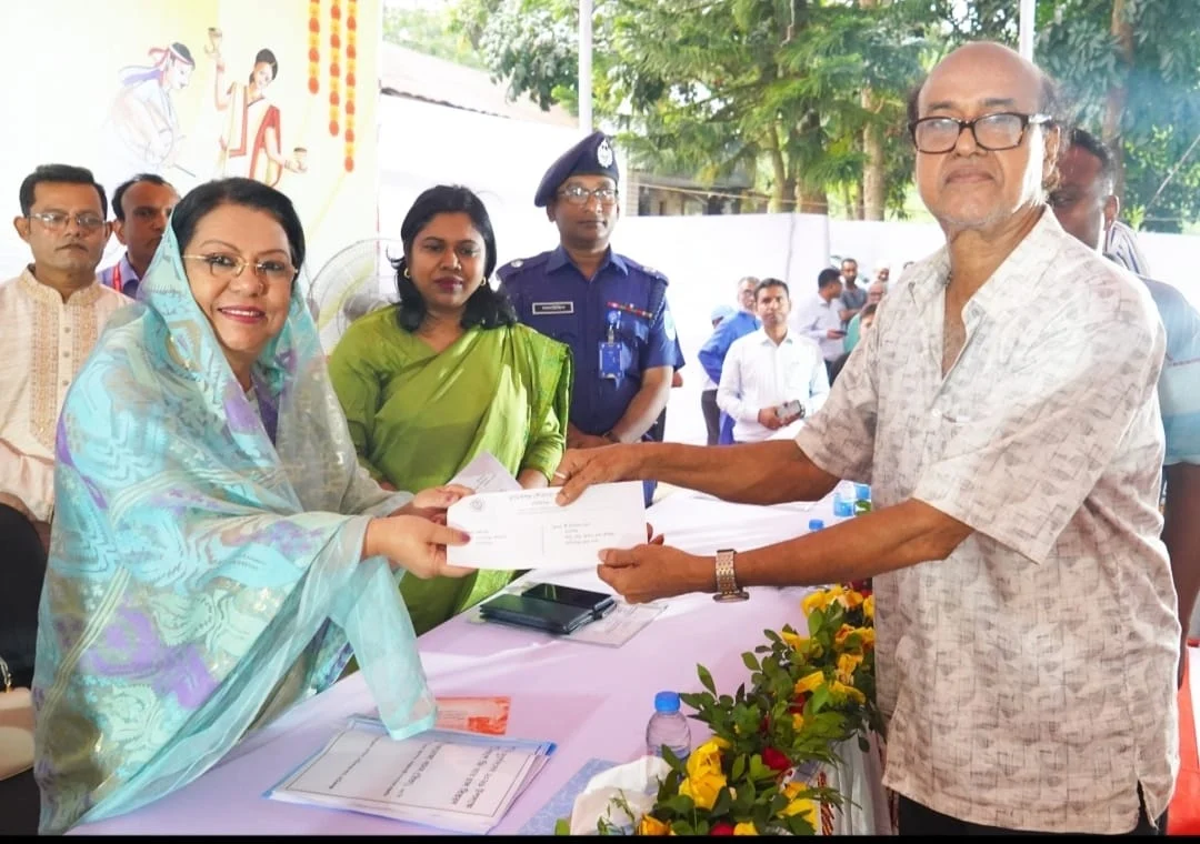 ধর্মীয় সম্প্রীতির মধ্য দিয়ে দুর্গাপূজা উদ্‌যাপনের আহ্বান খাদ্যমন্ত্রীর