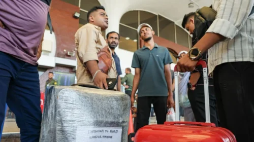 বেতন নেই, কাজ নেই: মাথার ওপর যুদ্ধের আতঙ্ক!