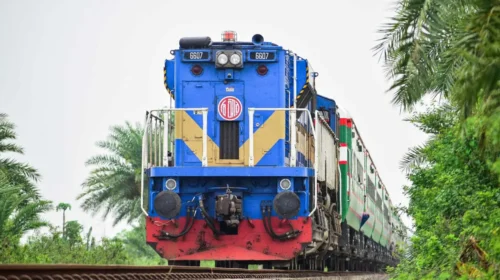 বট দিয়ে ট্রেনের টিকিট ব্লক করে কালোবাজারি!
